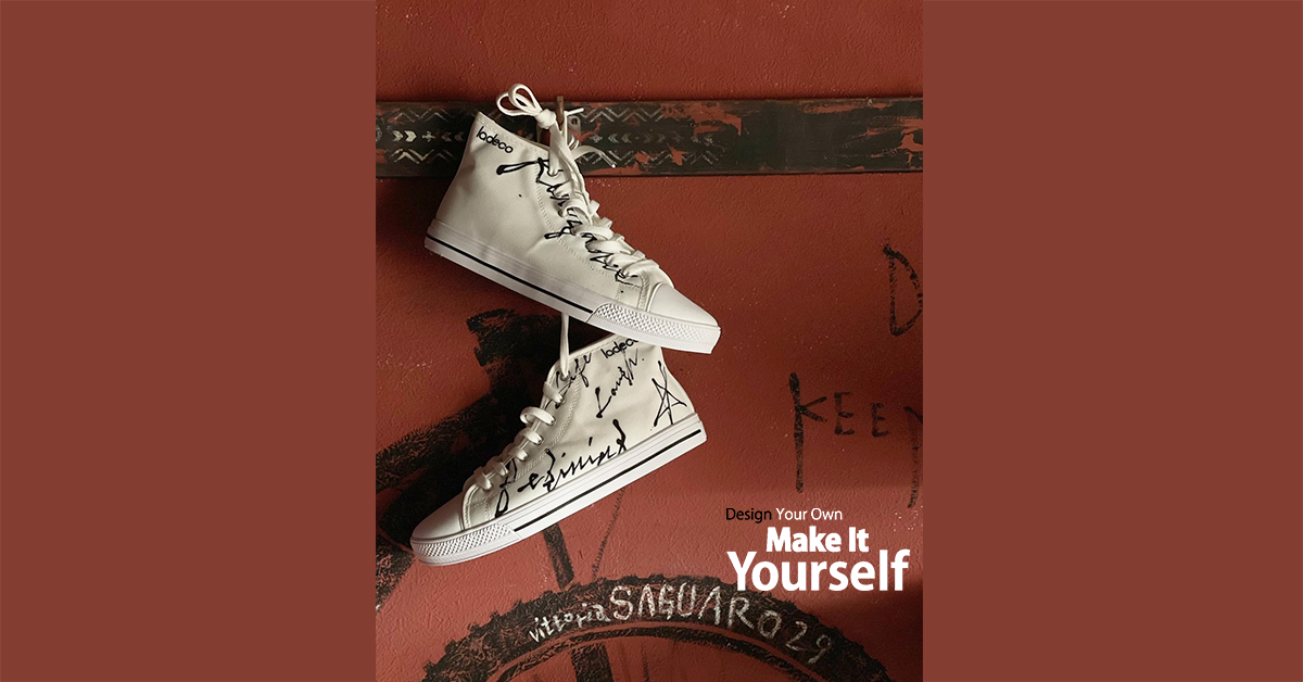 You can easily create your own original shoes and goods, even just one